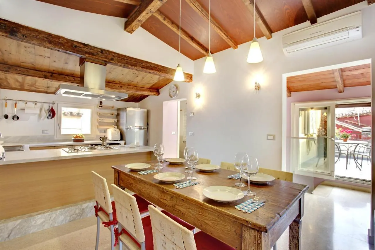 Fenix Otello Apartments Венеция Италия