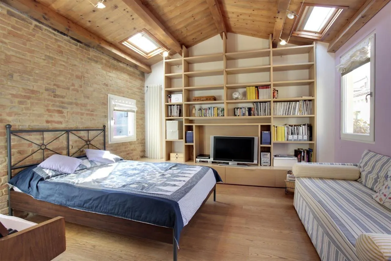 Fenix Otello Apartments Венеция