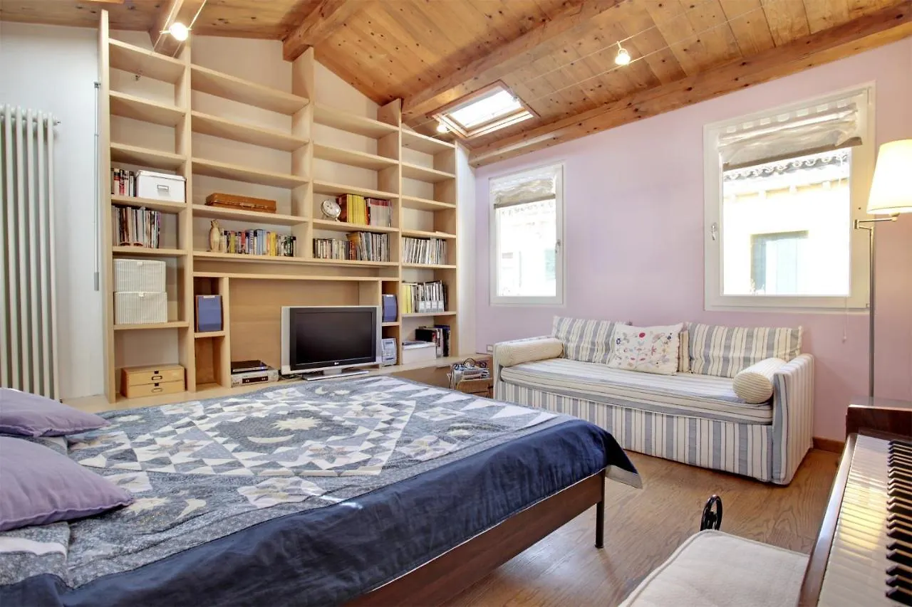 Fenix Otello Apartments Venice Italy