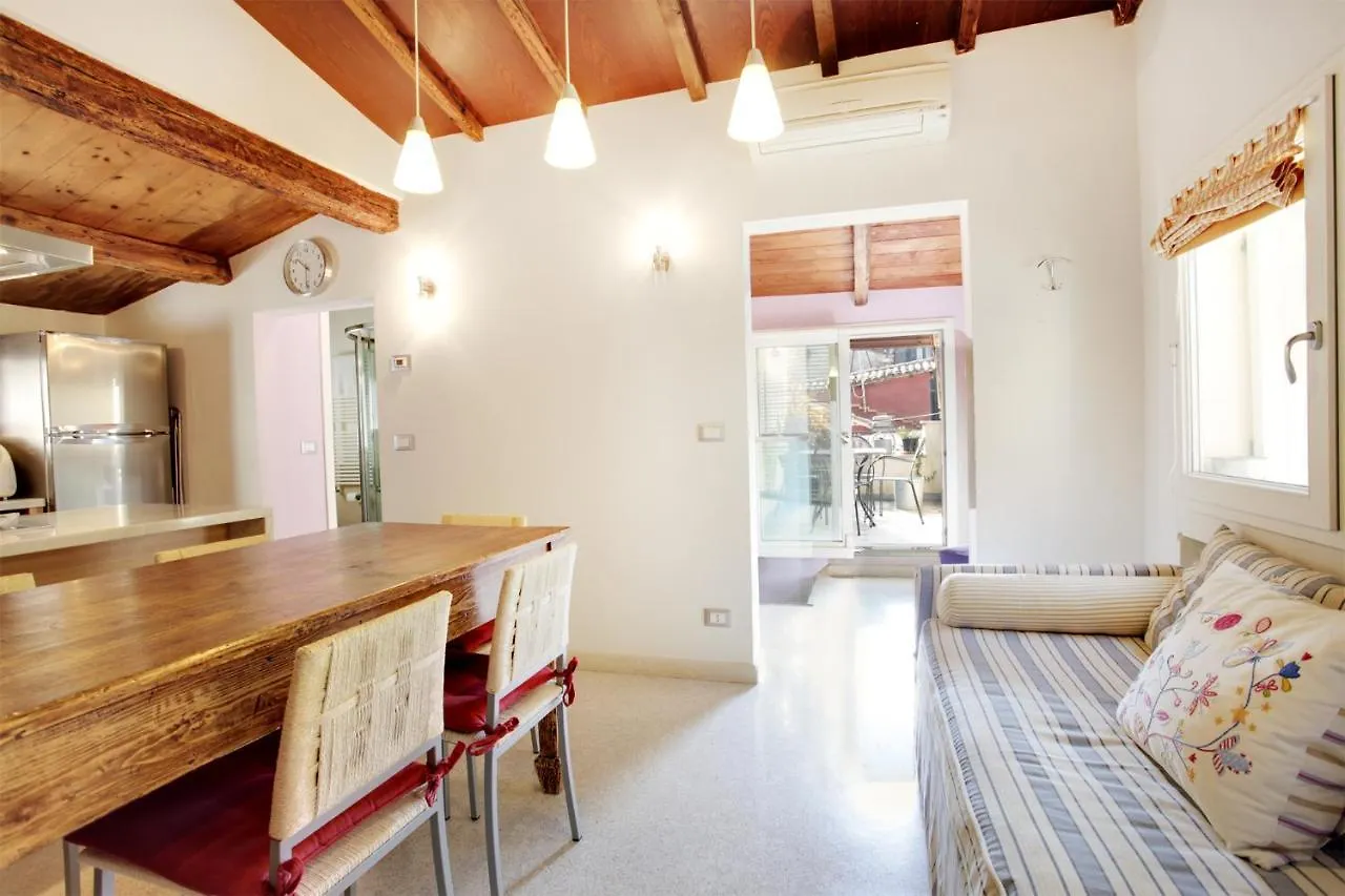 Fenix Otello Apartments Венеция