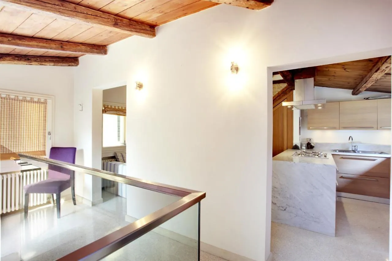 Fenix Otello Apartments Венеция